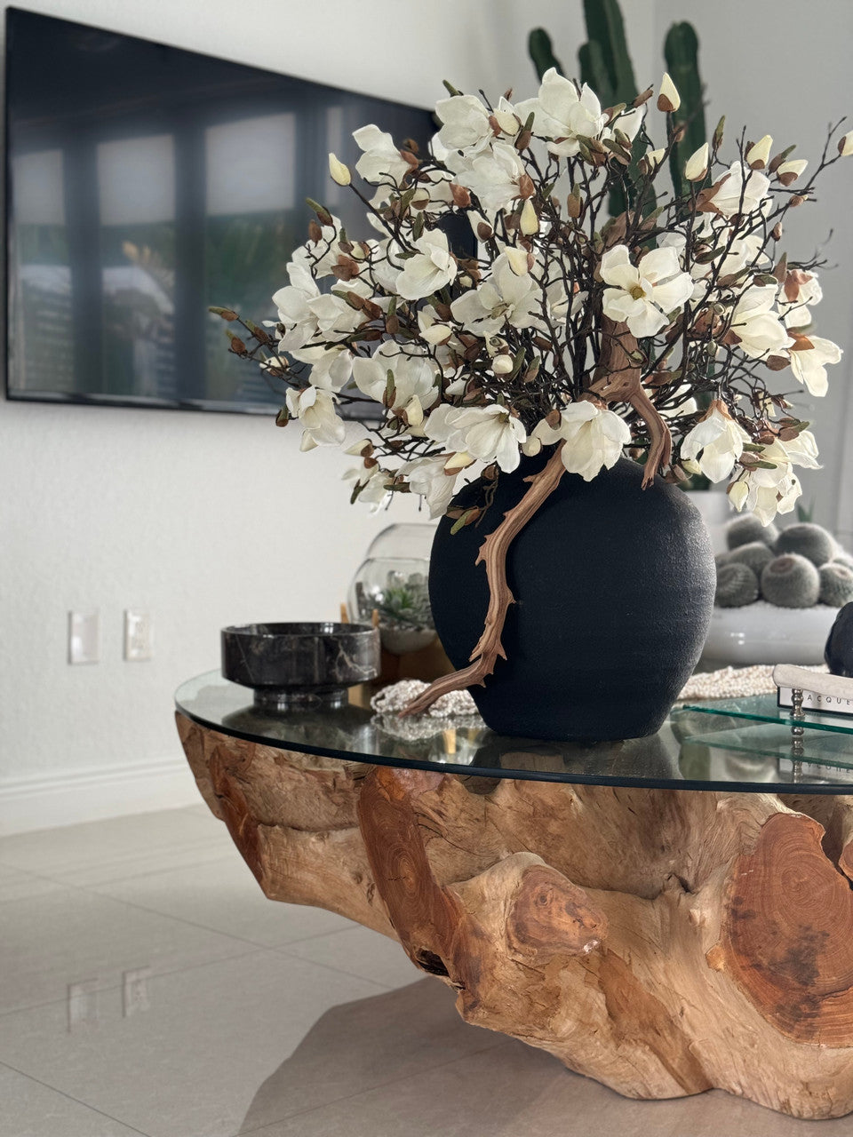 Black Konos Vase with White Magnolias