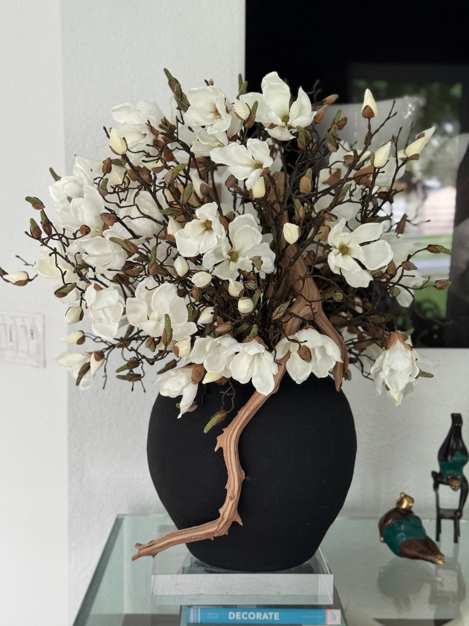 Black Konos Vase with White Magnolias