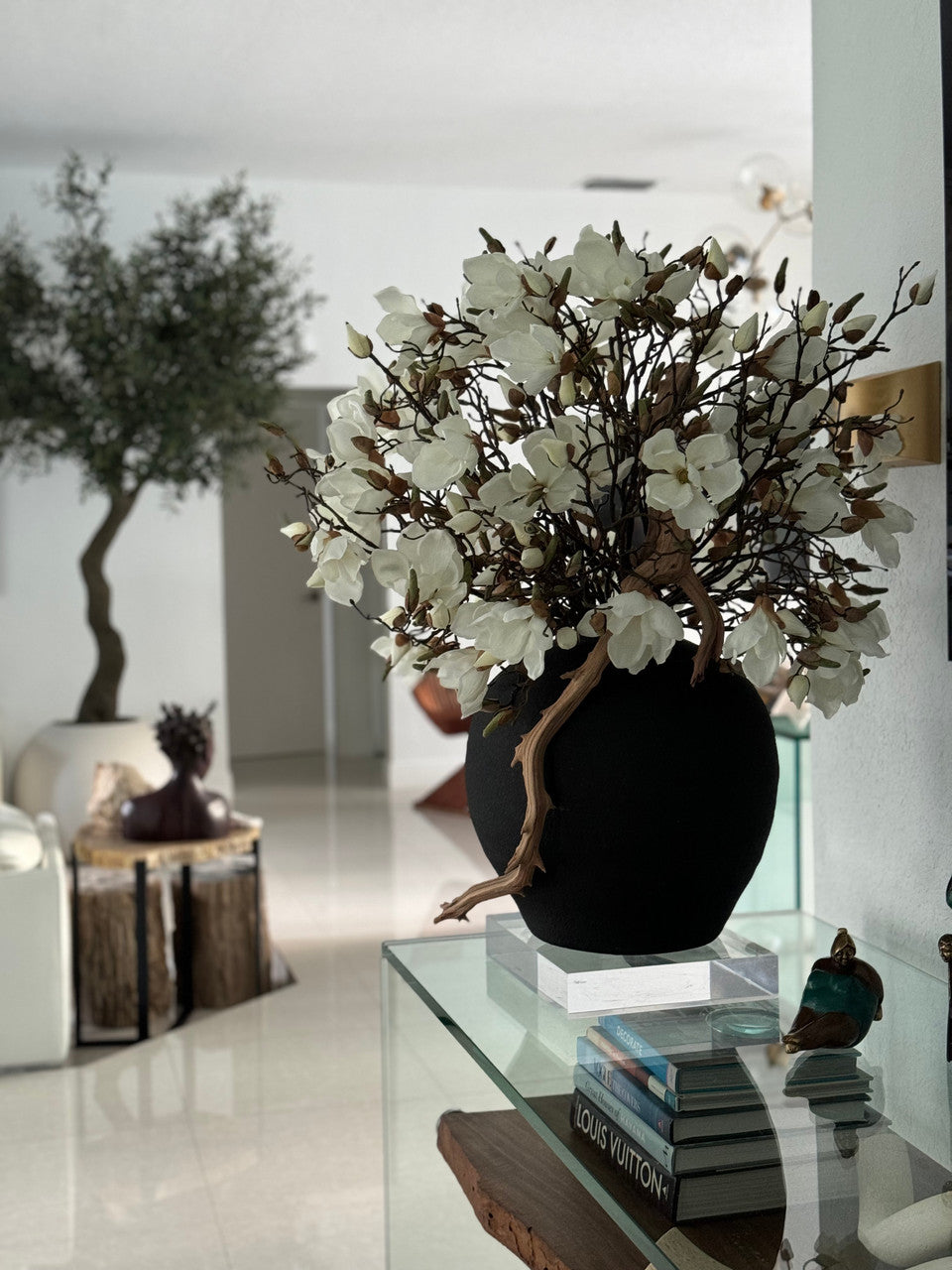 Black Konos Vase with White Magnolias