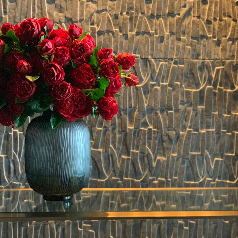 Maxim Vase with Red Roses
