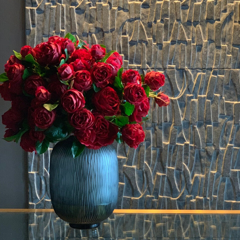 Maxim Vase with Red Roses